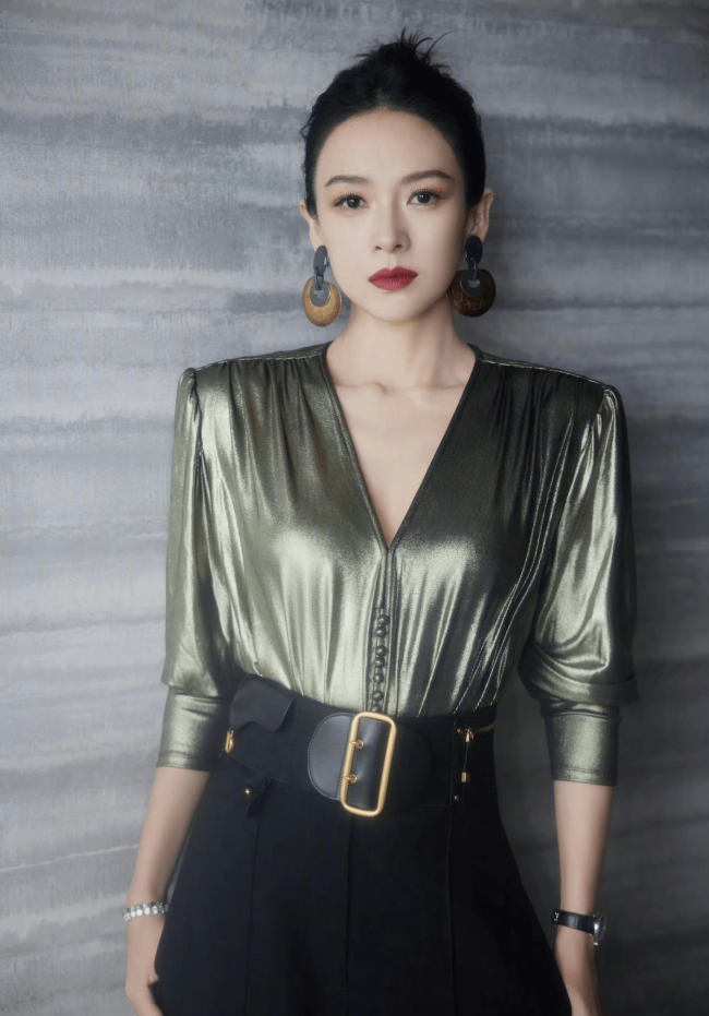 北影红毯看点多，娜扎如仙女下凡，章子怡状态能打，陈红美人老去