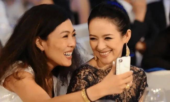 这一次，章子怡的“势利眼”被扒得“底裤”都不剩了