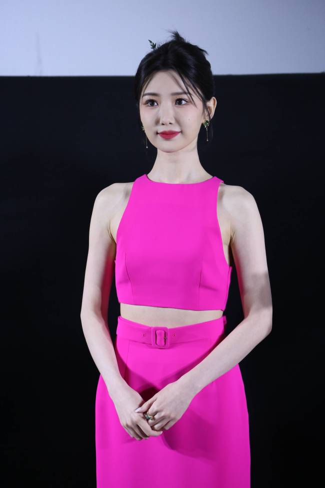 陈晓调侃拍《云襄传》拿了女主剧本回应被毛晓彤公主抱“很过瘾”