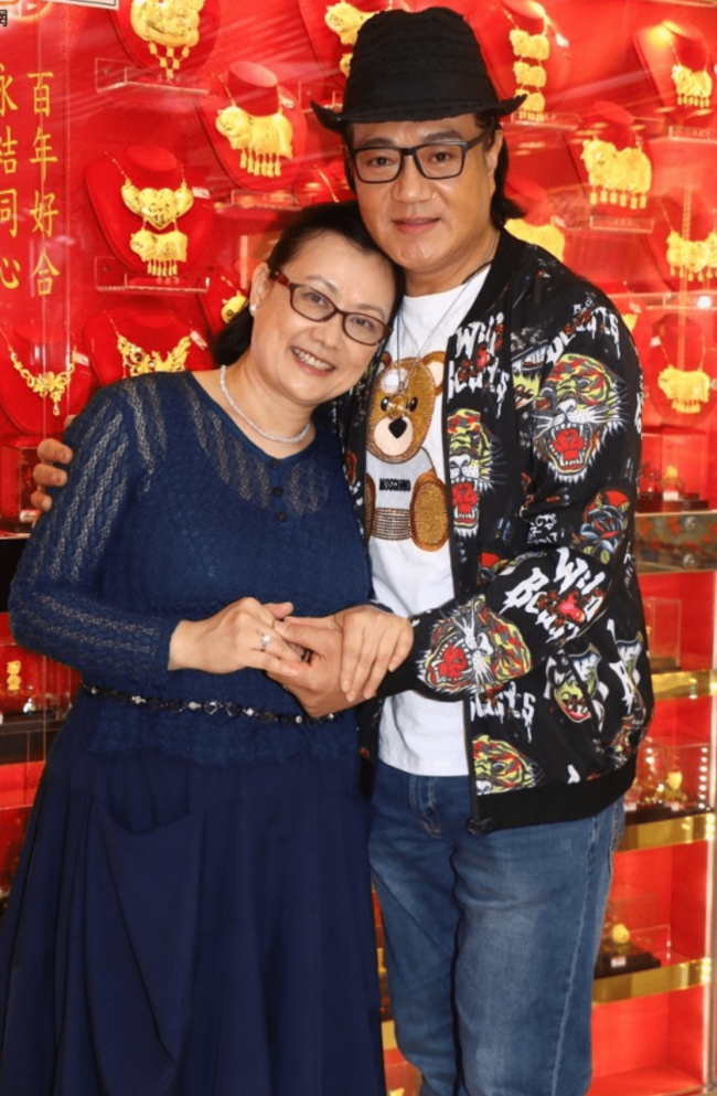 65岁TVB绿叶取消结婚，称难忍被女方管束，原计划在迪士尼摆50桌