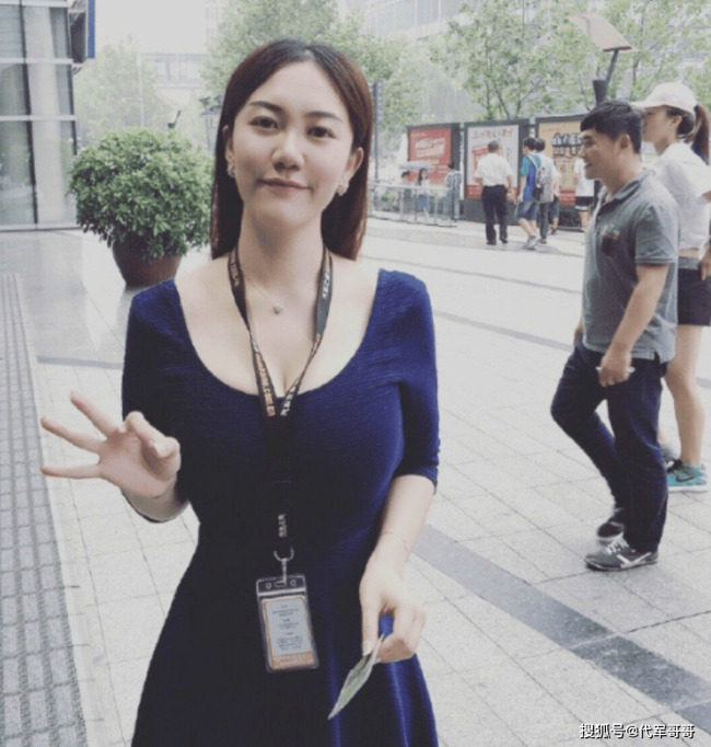 揭秘86岁书法家范曾与小50岁主播徐萌结婚真实内幕
