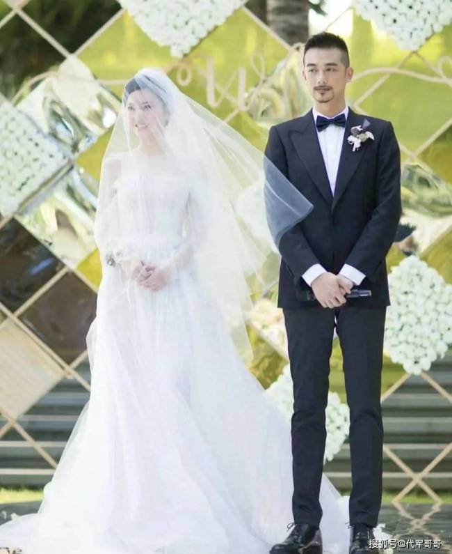 盘点娱乐圈40对明星夫妻婚纱照，哪对最惊艳？