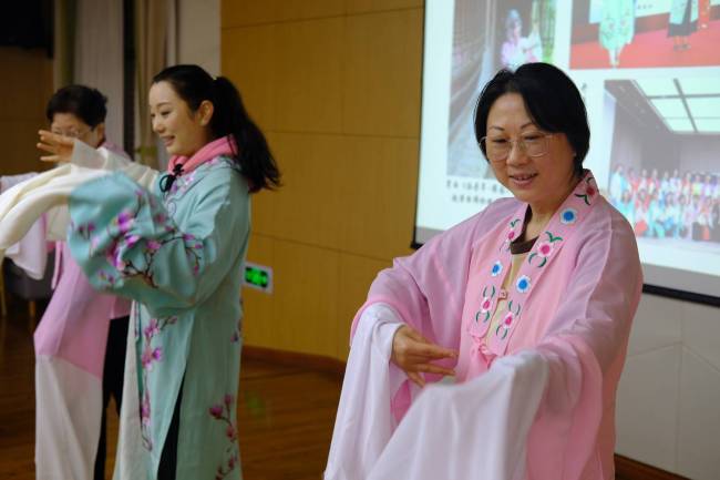 赏婉转昆曲品非遗魅力 赵津羽“昆曲+”走进长宁退役军人服务中心