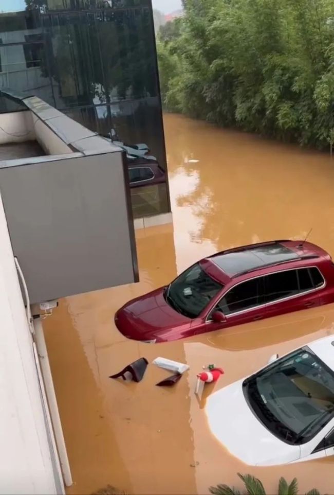 平江或迎史上最高水位的洪水，官媒：“本台被淹”