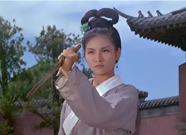 传郑佩佩去世，曹可凡发文刘涛沉默，武侠影后作品多，配角也出彩