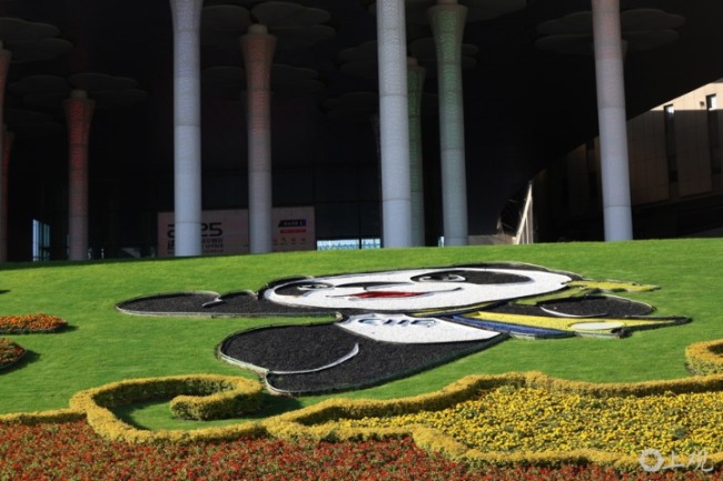 繁花锦簇迎盛会:国家会展中心靓装已定