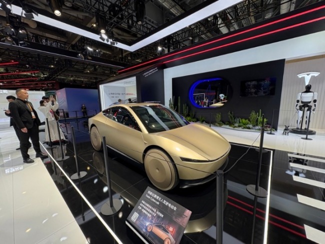 2025进博会外资车企齐到场 特斯拉Cybercap亚洲首次亮相