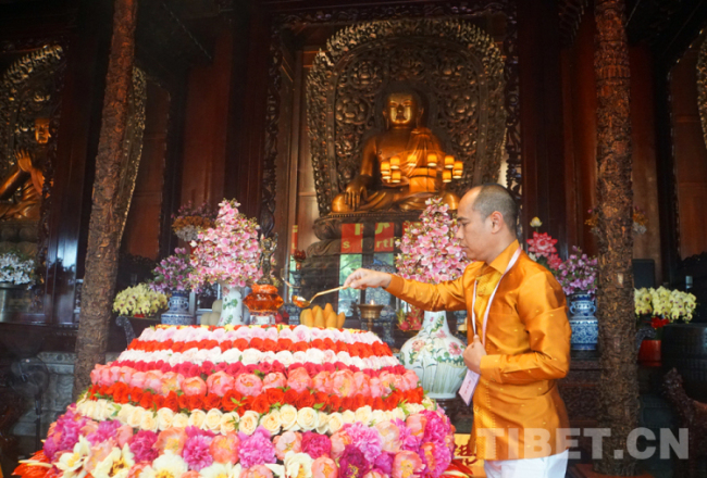 走进广济寺共观佛诞节法会