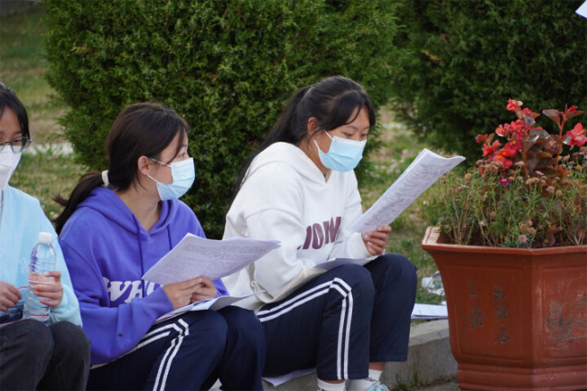 今天，迪庆2000余名考生走进高考考场，加油，少年！