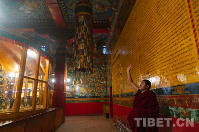 扎什伦布寺彩砂坛城：“难建易毁”的非遗艺术