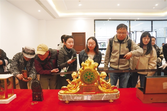 古钟表联合修复室落地西藏 国家级非遗在高原绽放华彩