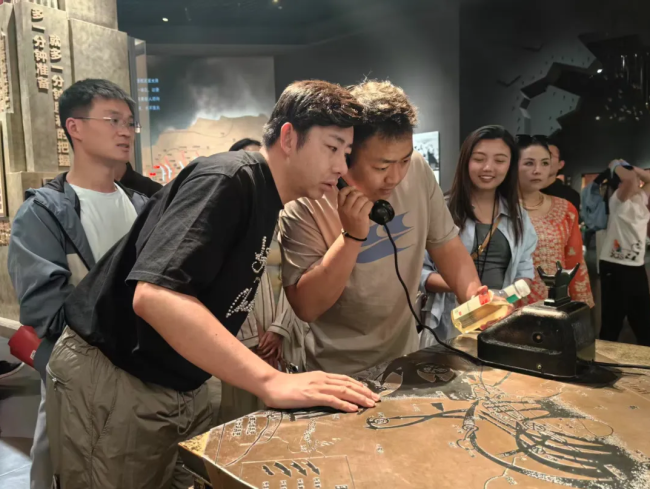 跨越4000公里的青春对话！苏拉青年携手共筑中国梦