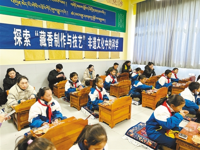 百年古建里“可触摸”的香雾