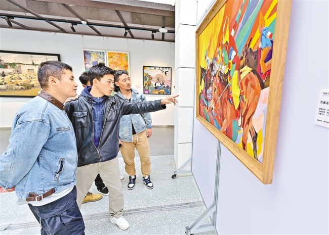 “传统＋科技”沉浸式体验 跨越时空的文博之旅