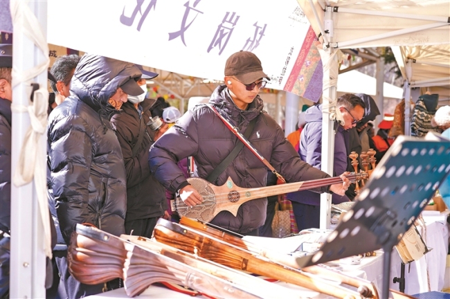 衣袂拂千年 新岁展风华——2026拉萨新年服饰秀见闻