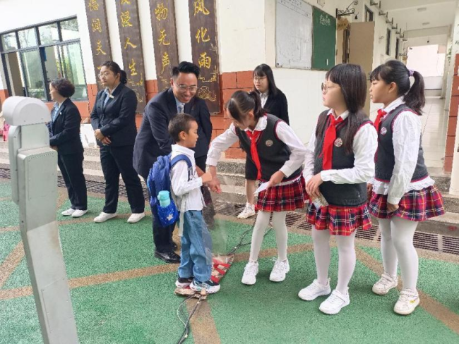 昆明五华春城小学教育集团新闻路校区|普法强基“昂扬新时代中国精神，争做新时代好少年” 开学典礼