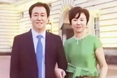 许家印“前妻”丁玉梅7月下旬就已飞离香港，现身在何处暂不知晓