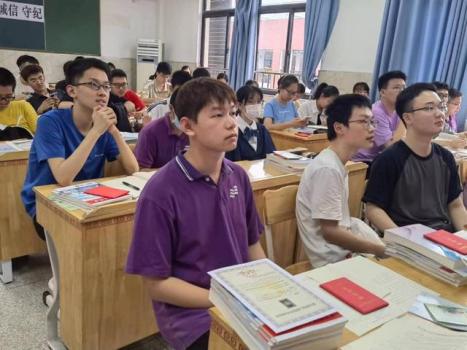 武汉一高中班级全员600分以上 学霸班惊艳亮相