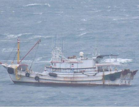 福建海警查扣一艘台湾省籍渔船 违反伏季休渔规定