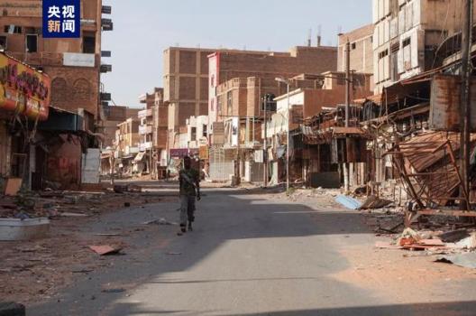 苏丹快速支援部队宣布控制中部森纳尔州一城市 战事升级引发人道危机