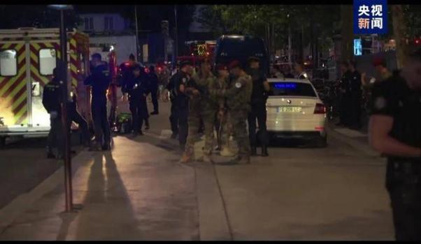 一名士兵在巴黎街头遇刺 嫌疑人已被控制
