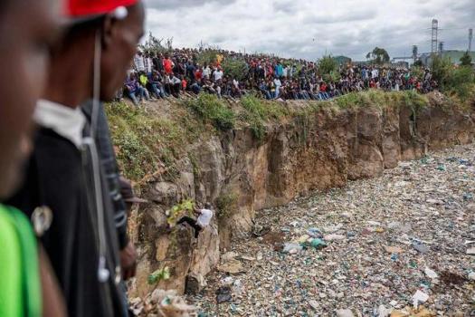 肯尼亚垃圾场现女尸 两名嫌犯被逮捕