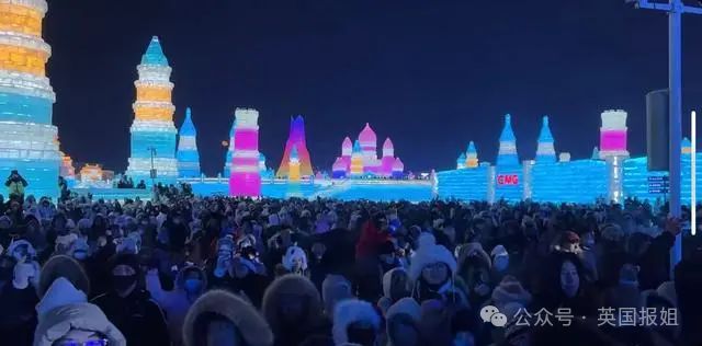 霉霉登上央视2024世界新闻年鉴 回顾一年热点事件