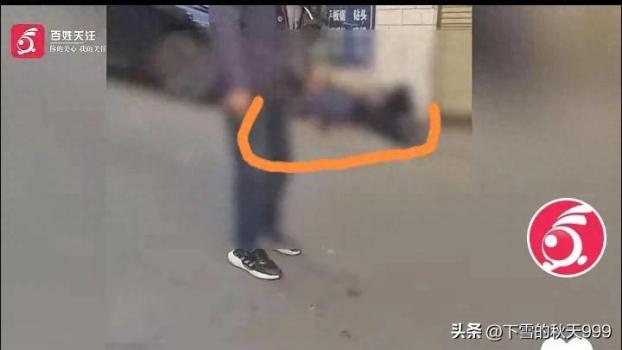 女子駕車(chē)撞倒5名打牌老人疑致1死 事故現(xiàn)場(chǎng)慘烈