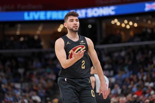 NBA休赛期自由市场上的难题 独特复杂性与财务挑战