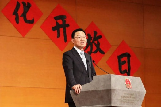 驻美大使：我们将勇敢面对坚决反制 中医智慧应对经贸挑战