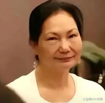 S妈自曝看身心科打强心针 深夜发文求助