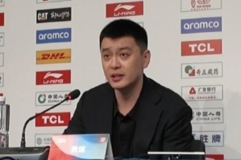 0比2落后！杨鸣：回主场最重要的是解决决心和信心问题 亟需重振士气