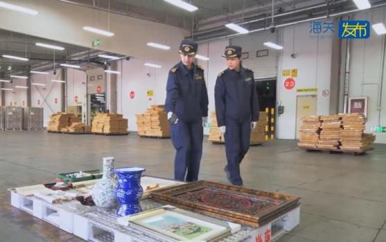 海關查獲4件禁止出境文物 藏于家居用品中