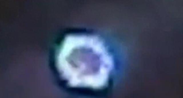 美加州沙漠拍到疑似UFO 神秘視頻引熱議