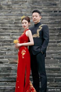 汪小菲馬筱梅婚紗照曝光 張?zhí)m也為兒子兒媳送上了祝福，