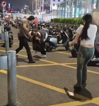女子拒絕乘車遭摩的司機毆打 街頭暴力事件引關(guān)注