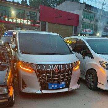 未成年人租開寶馬車撞豪車,？交警回應(yīng) 實(shí)情并非如此