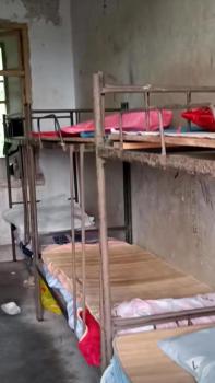 江西一家长吐槽学校宿舍 环境问题引关注