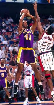 前NBA球员埃尔登·坎贝尔溺亡 意外钓鱼事故夺命