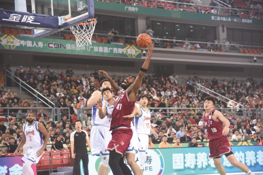 李宁亲自为CBA俱乐部杯赛开球 赛事热度与城市活力双双拉满