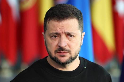 泽连斯基下台时间终于定了，特朗普和平协议下乌克兰该做什么选择