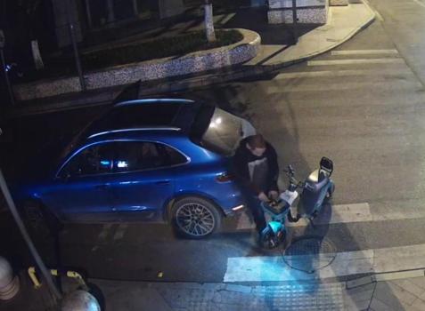 男子开保时捷偷190块电瓶 豪车下的荒诞盗窃秀