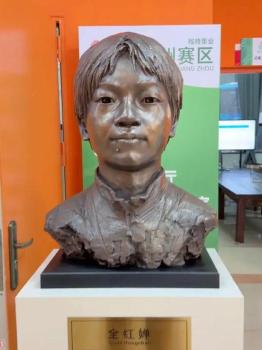 廣州一學校為全紅嬋立雕像？校方回應 展現(xiàn)奧運精神