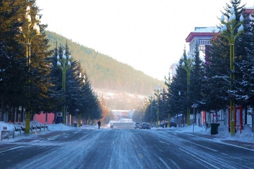 黑龙江漠河迎来-40℃极寒天气 极寒下的坚守与热闹