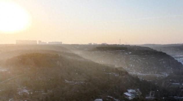 郑州樱桃沟多处泉眼出水 地下温泉奇观再现