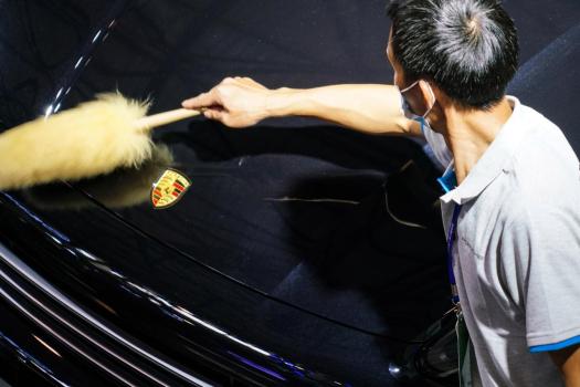 一天两家保时捷门店关停背后 经销商网络调整阵痛