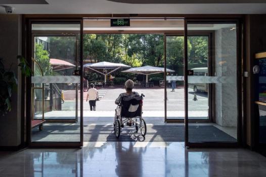 “五星级”养老院 老人们住不惯 华而不实的设施