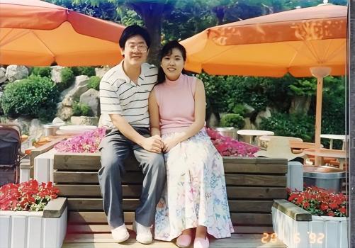 李在明夫人在北京亲手做年糕饺子汤 贤淑品性传递温情