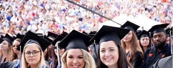 美国碳水哥称这辈子都还不完学贷 现代版“卖身契”