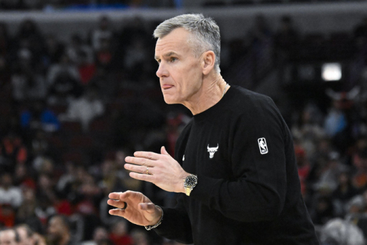 多诺万：迪林厄姆决策选择和投篮不稳定 需改善决策与投篮